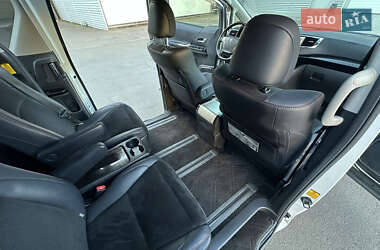 Минивэн Toyota Vellfire 2013 в 