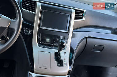 Минивэн Toyota Vellfire 2013 в 