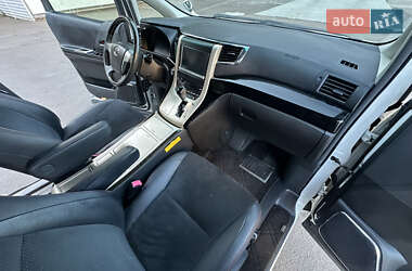 Минивэн Toyota Vellfire 2013 в 
