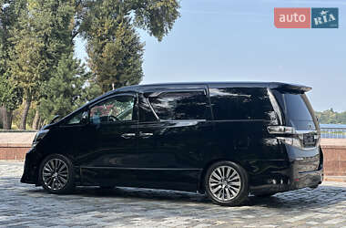Минивэн Toyota Vellfire 2014 в 