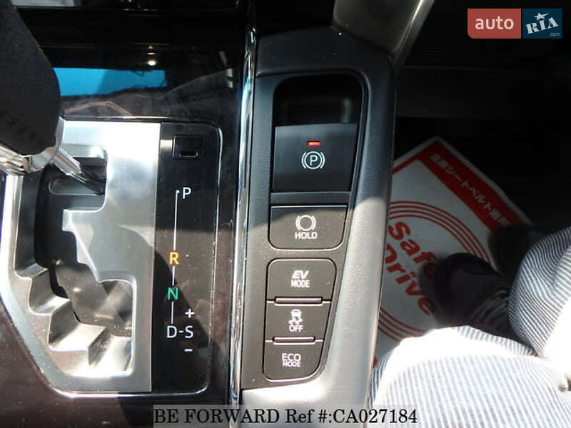 Минивэн Toyota Vellfire 2019 в Киеве