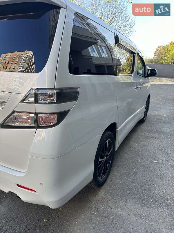 Минивэн Toyota Vellfire 2009 в Черновцах