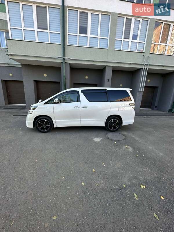 Минивэн Toyota Vellfire 2009 в Черновцах