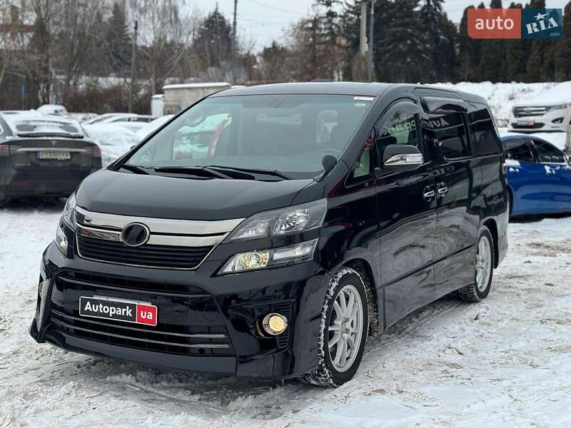 Toyota Vellfire 2013