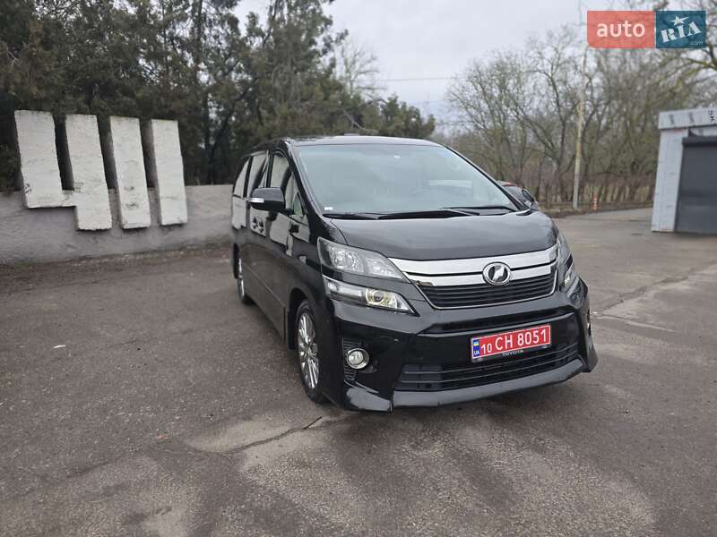 Toyota Vellfire 2013