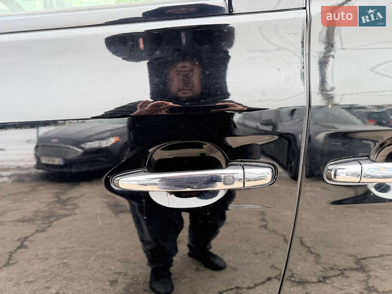 Минивэн Toyota Vellfire 2013 в Киеве