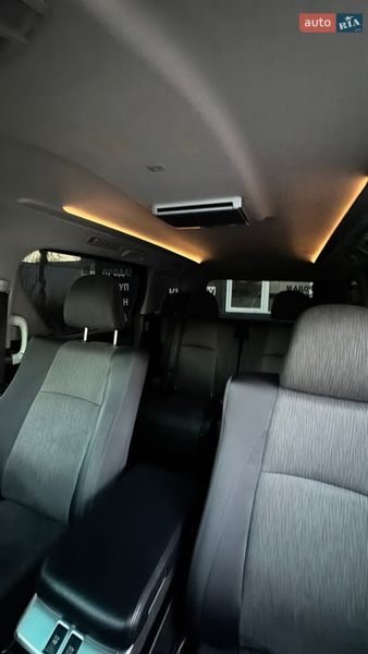 Минивэн Toyota Vellfire 2012 в Белгороде-Днестровском