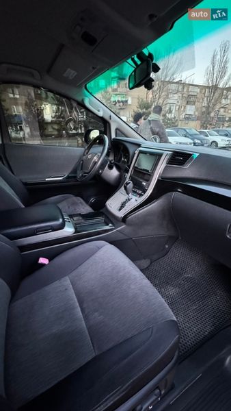 Минивэн Toyota Vellfire 2012 в Белгороде-Днестровском