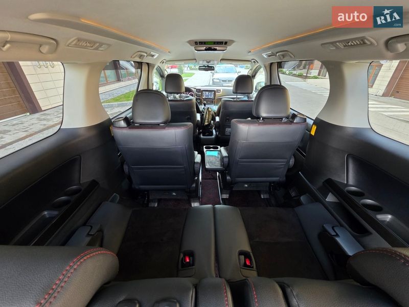 Мінівен Toyota Vellfire 2013 в Одесі