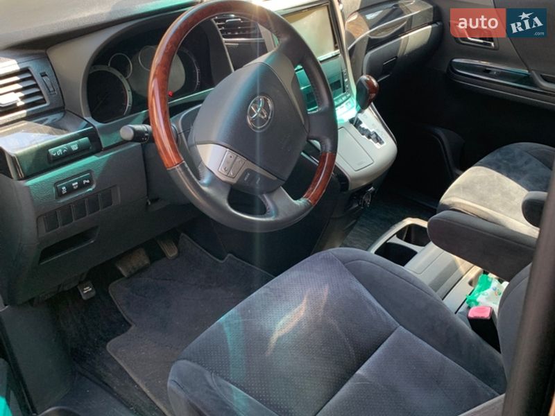 Минивэн Toyota Vellfire 2011 в Одессе