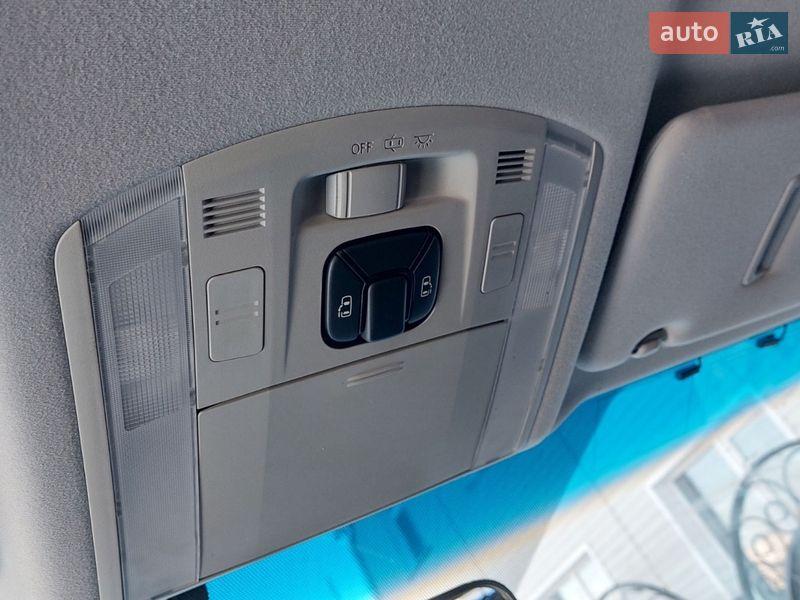 Минивэн Toyota Vellfire 2012 в Киеве фото 35 Минивэн Toyota Vellfire 2012 в Киеве