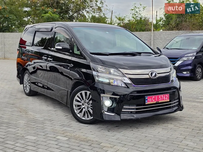 Toyota Vellfire 2014