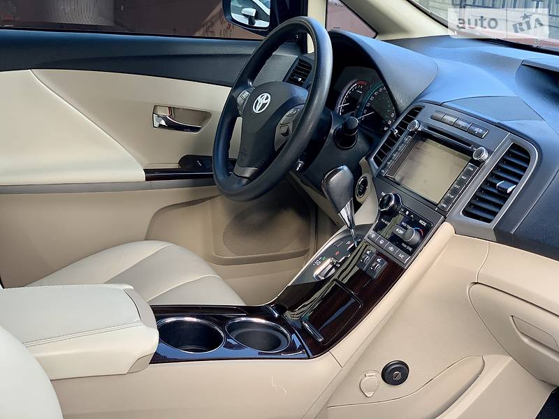 Універсал Toyota Venza 2010 в Києві