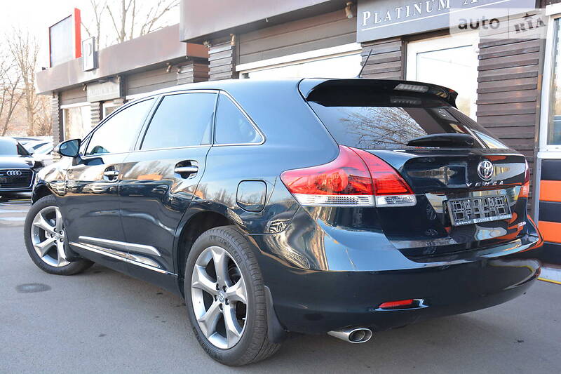 Позашляховик / Кросовер Toyota Venza 2015 в Одесі