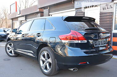 Позашляховик / Кросовер Toyota Venza 2015 в 