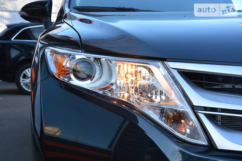Позашляховик / Кросовер Toyota Venza 2015 в Одесі