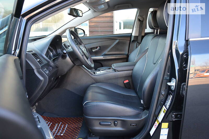 Позашляховик / Кросовер Toyota Venza 2015 в Одесі