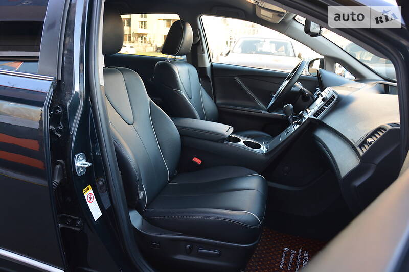 Позашляховик / Кросовер Toyota Venza 2015 в Одесі