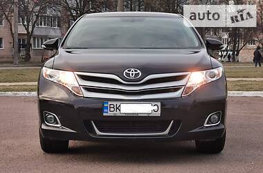 Позашляховик / Кросовер Toyota Venza 2012 в 