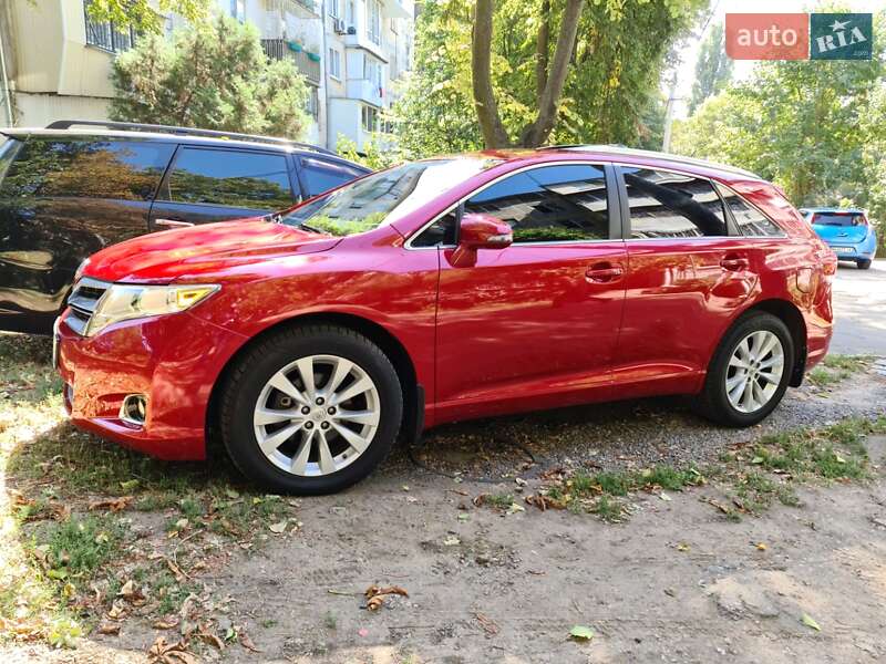 Позашляховик / Кросовер Toyota Venza 2013 в Одесі