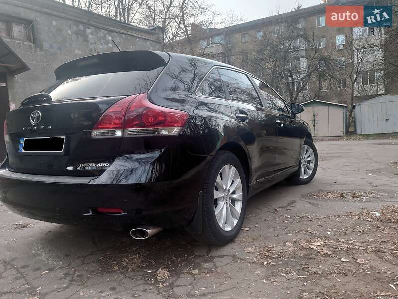 Внедорожник / Кроссовер Toyota Venza 2016 в Киеве