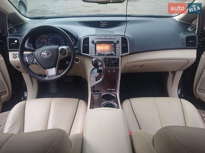 Внедорожник / Кроссовер Toyota Venza 2016 в Киеве