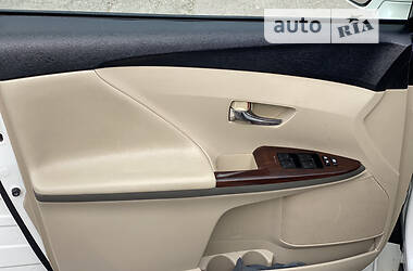 Внедорожник / Кроссовер Toyota Venza 2014 в 