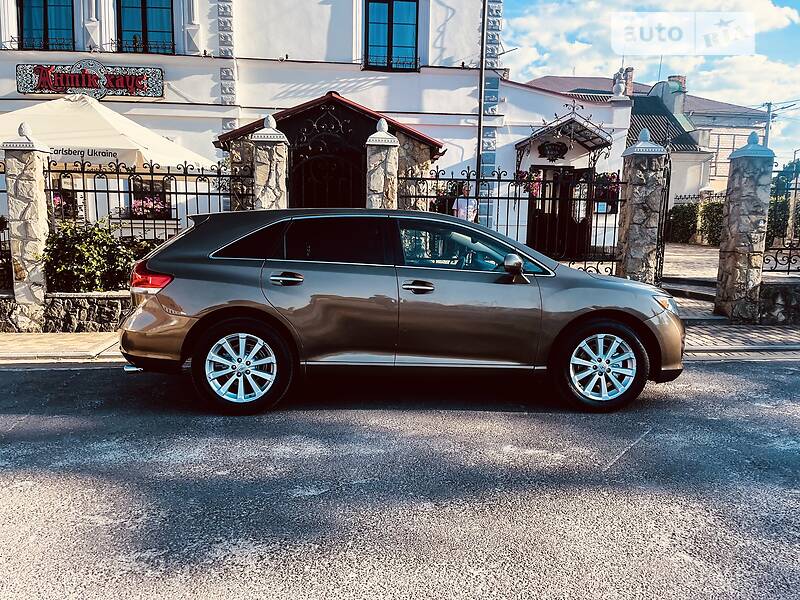 Внедорожник / Кроссовер Toyota Venza 2011 в Дубно