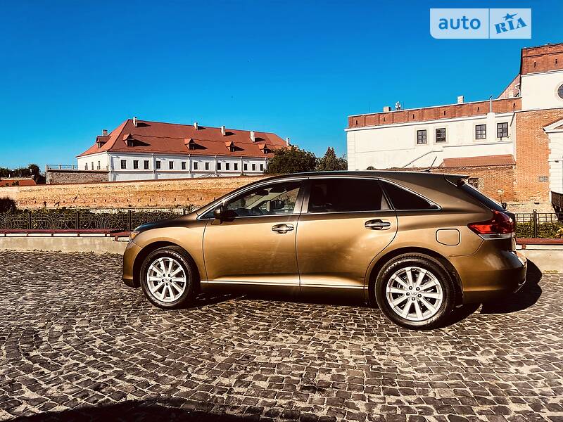 Внедорожник / Кроссовер Toyota Venza 2011 в Дубно
