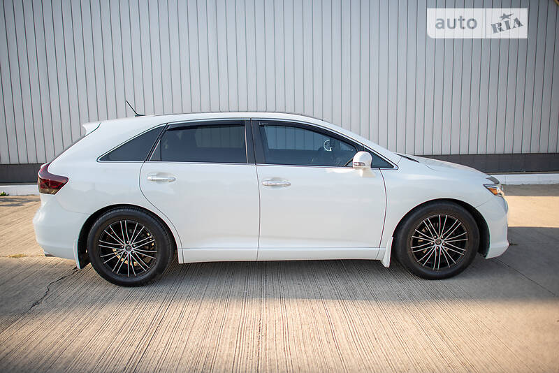 Універсал Toyota Venza 2013 в Чернівцях