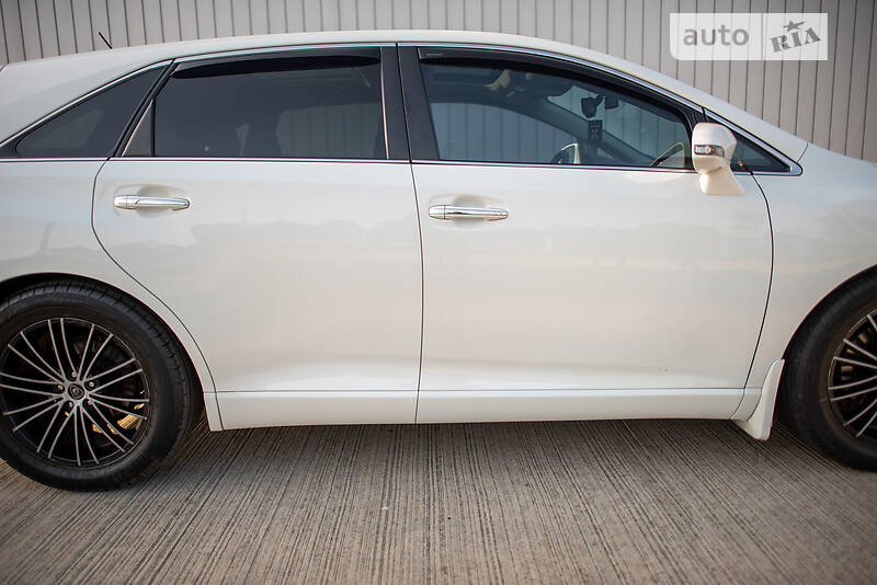 Універсал Toyota Venza 2013 в Чернівцях