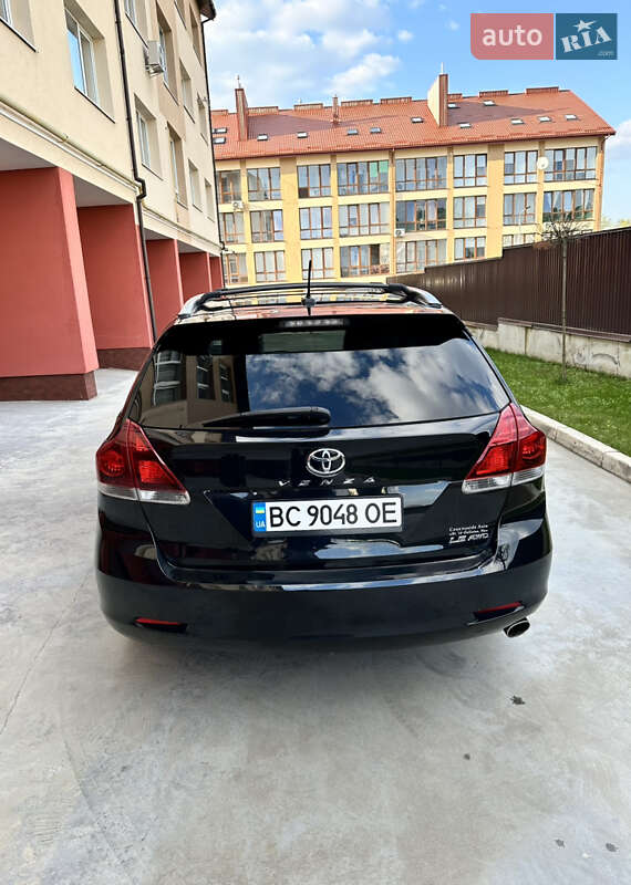 Позашляховик / Кросовер Toyota Venza 2013 в Львові