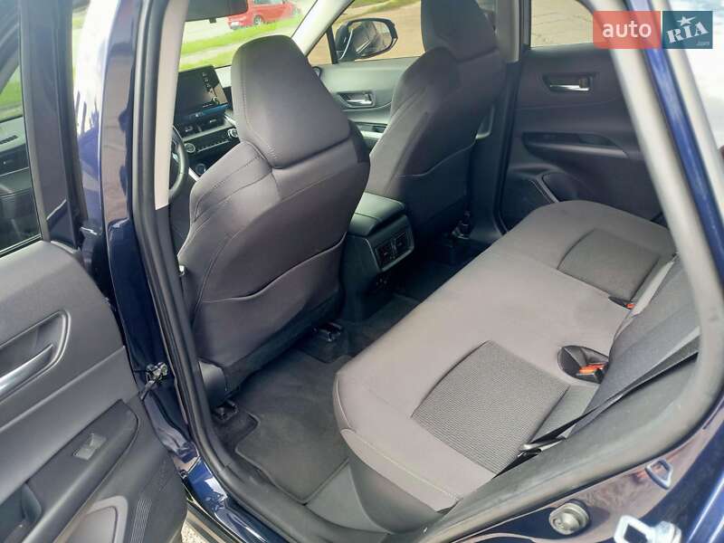 Позашляховик / Кросовер Toyota Venza 2020 в Львові