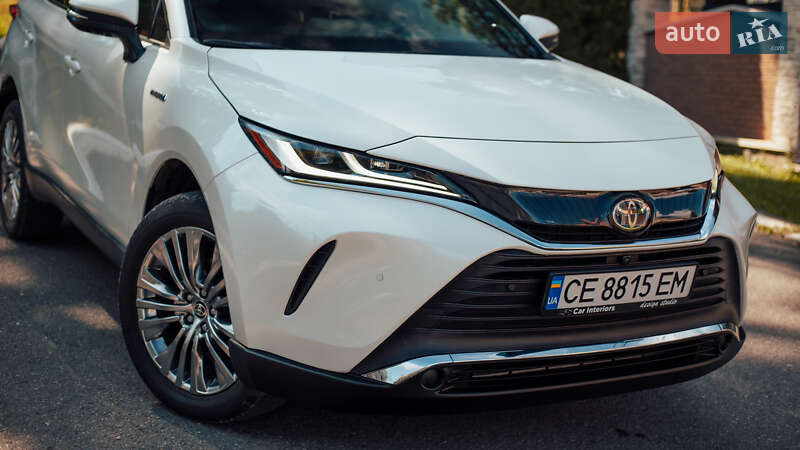 Позашляховик / Кросовер Toyota Venza 2021 в Чернівцях
