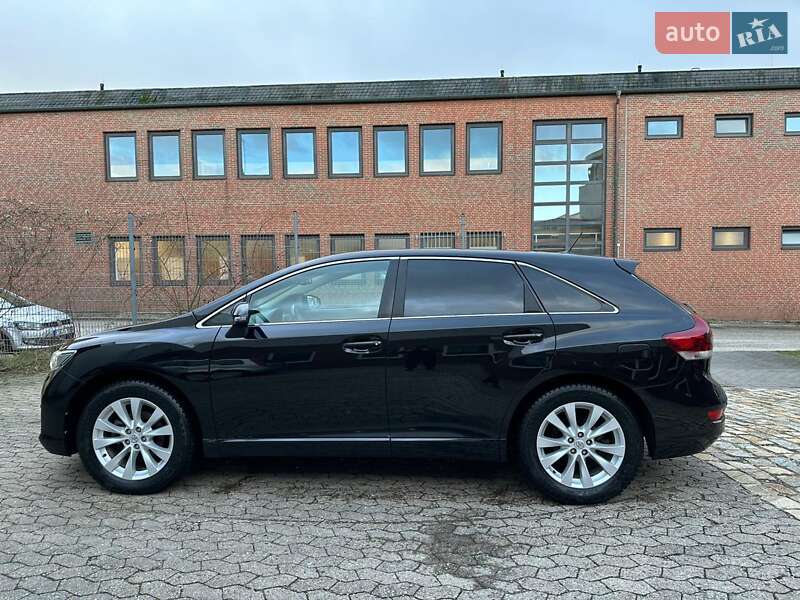 Позашляховик / Кросовер Toyota Venza 2013 в Києві