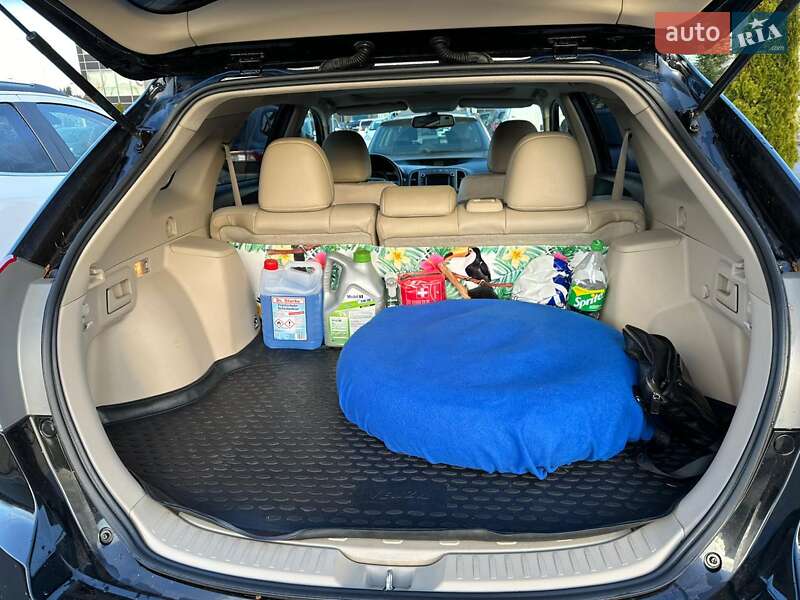 Позашляховик / Кросовер Toyota Venza 2013 в Києві