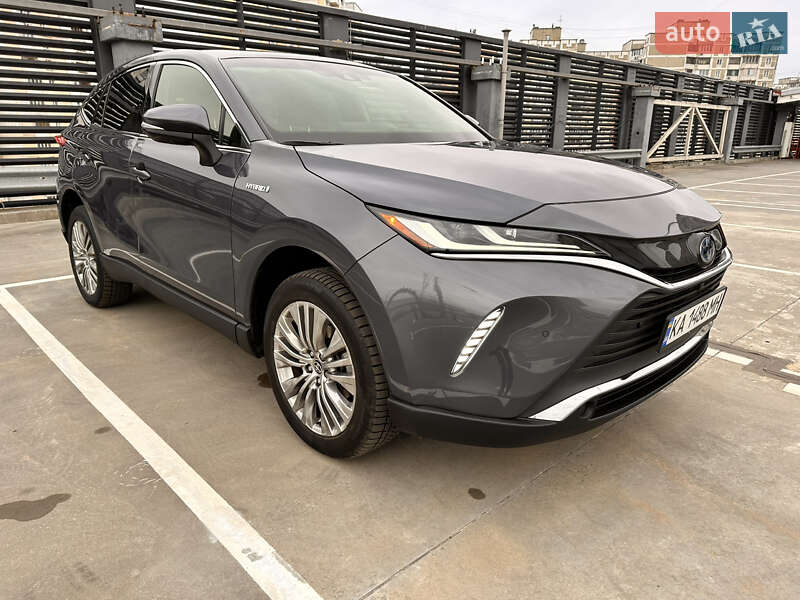 Позашляховик / Кросовер Toyota Venza 2021 в Києві