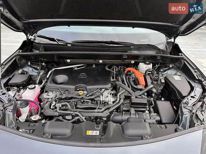 Позашляховик / Кросовер Toyota Venza 2021 в Києві