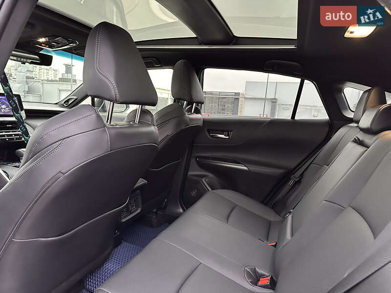 Позашляховик / Кросовер Toyota Venza 2021 в Києві