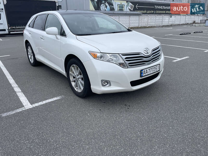 Внедорожник / Кроссовер Toyota Venza 2010 в Киеве