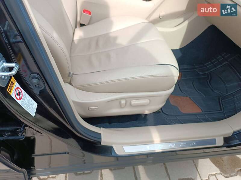 Внедорожник / Кроссовер Toyota Venza 2015 в Виноградове