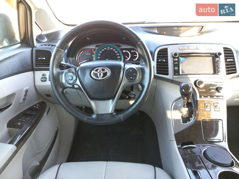 Внедорожник / Кроссовер Toyota Venza 2012 в Одессе