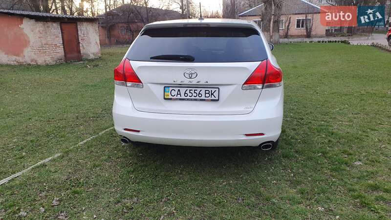 Внедорожник / Кроссовер Toyota Venza 2011 в Черкассах