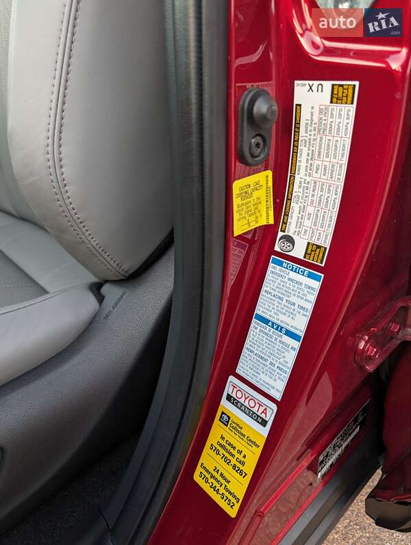 Внедорожник / Кроссовер Toyota Venza 2021 в Киеве