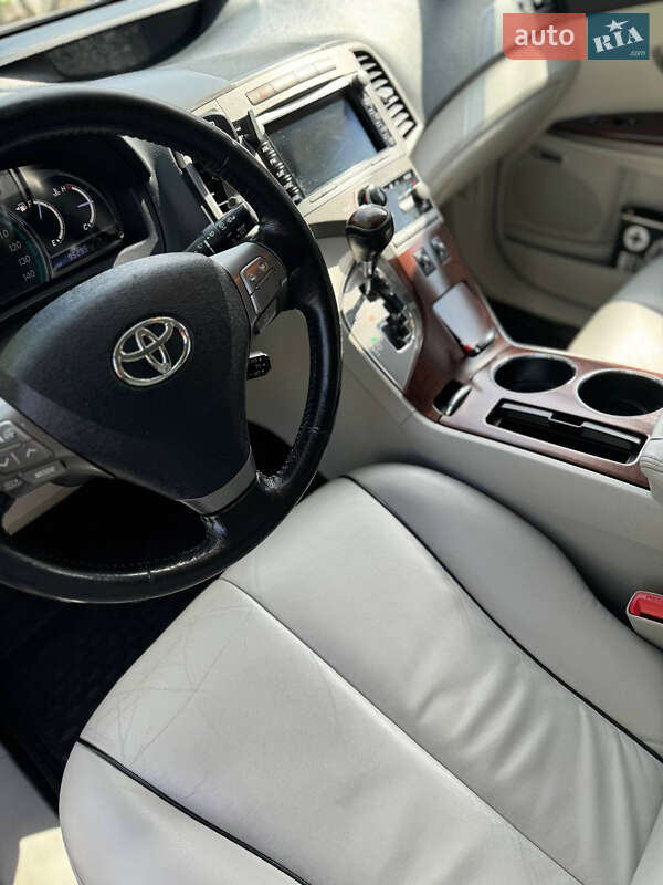 Внедорожник / Кроссовер Toyota Venza 2011 в Днепре