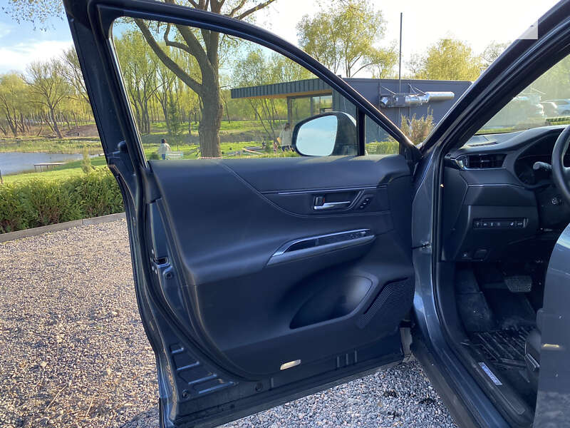 Позашляховик / Кросовер Toyota Venza 2021 в Умані