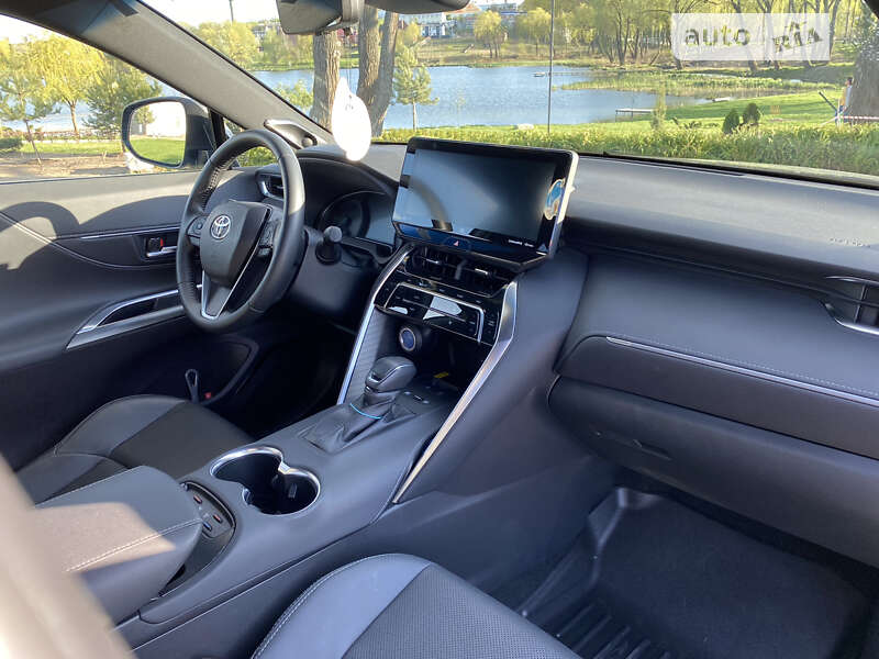 Позашляховик / Кросовер Toyota Venza 2021 в Умані
