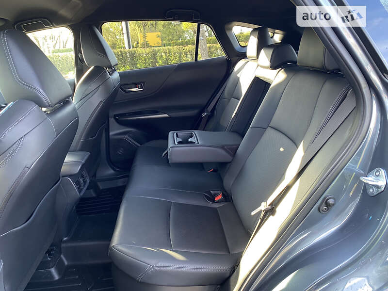 Позашляховик / Кросовер Toyota Venza 2021 в Умані