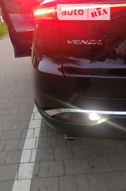 Внедорожник / Кроссовер Toyota Venza 2021 в Львове