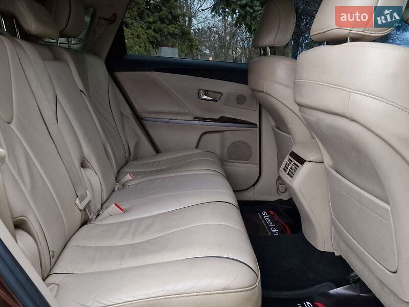 Позашляховик / Кросовер Toyota Venza 2011 в Миколаєві
